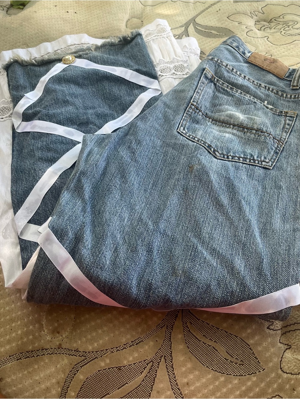 Women’s Blue Denim Jeans - Classic Light Wash